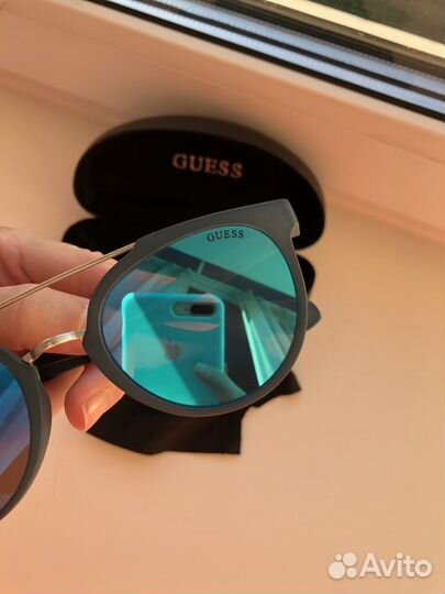 Женские очки Guess