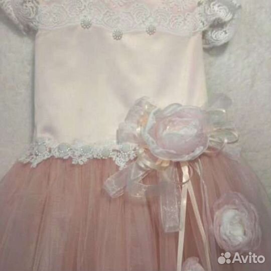 Платье для девочки нарядное