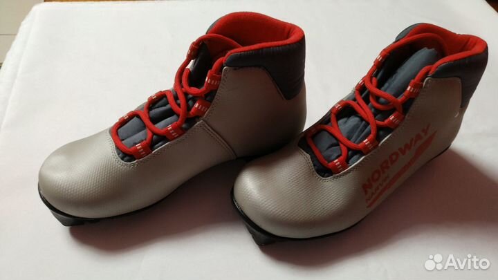 Лыжные ботинки Nordway 37. Nordik 36