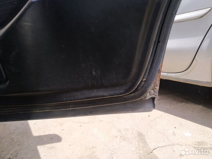 Дверь задняя правая левая Мерседес Бенц W124