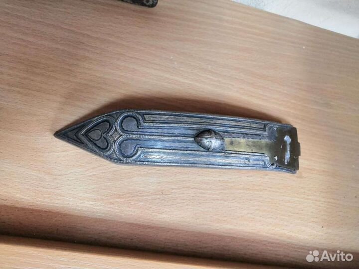 Серебряный наконечник на пояс