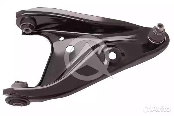 Рычаг подвески правый с шаровой опорой