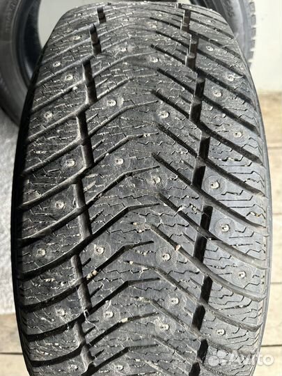 Yokohama Ice Guard IG65 235/55 R18