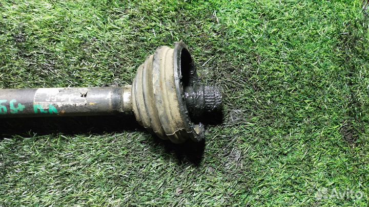 Полуось передняя левая Volkswagen Passat B5+