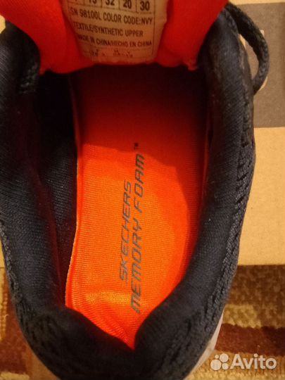 Кроссовки скетчерс