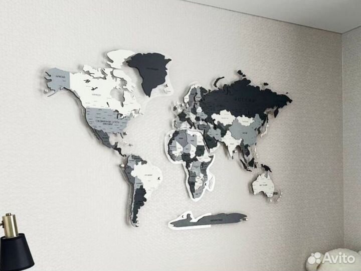Карта мира из дерева на стену