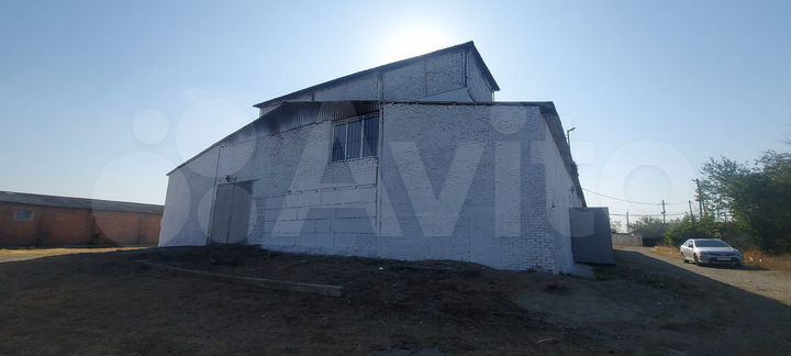 Здание, 1000 м²