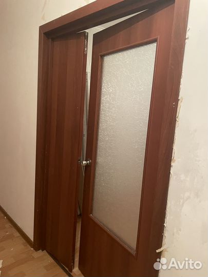 Двери межкомнатные с коробкой б/у