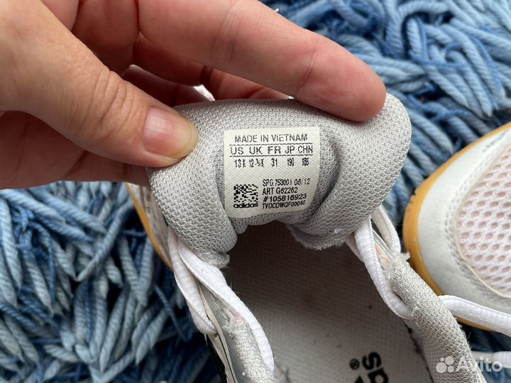 Футбольные бутсы adidas 31 размер