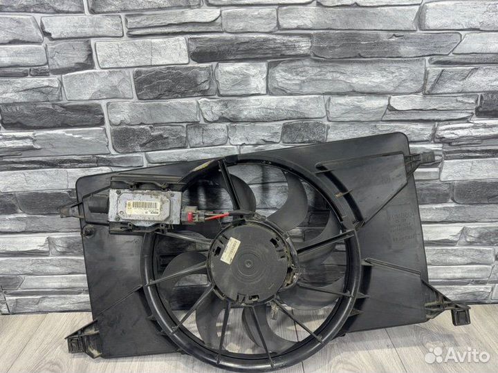 Вентилятор радиатора Ford Focus 3 pnda 2012