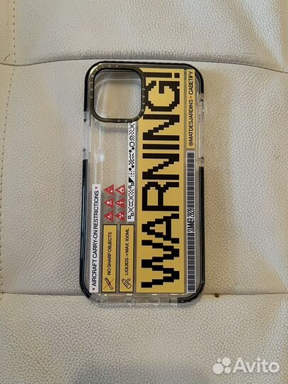 Стильные чехлы на iPhone 12