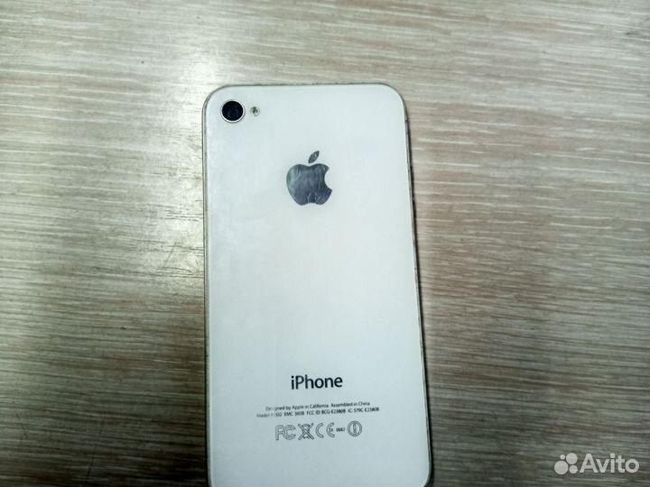 iPhone 4, 8 ГБ