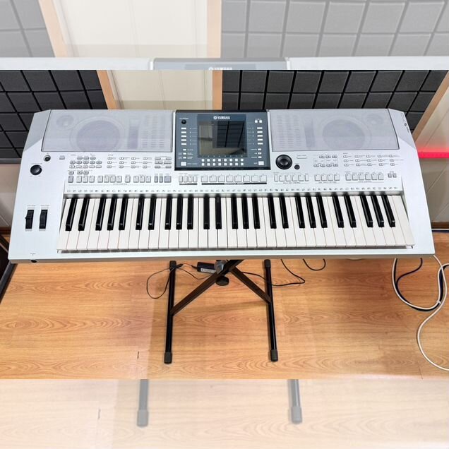 Синтезатор Yamaha psr S710