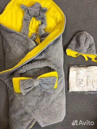 Комплект на выписку новый