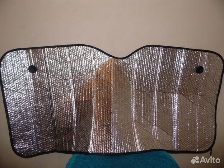 Шторка солнцезащитная (фольга) автомобильная