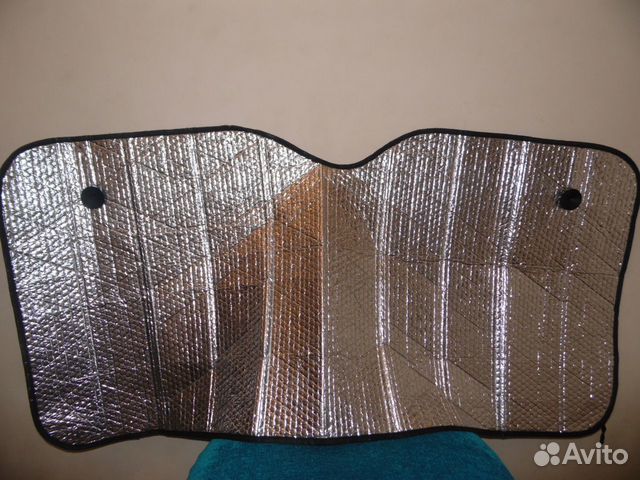 Шторка солнцезащитная (фольга) автомобильная