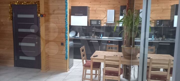 Коттедж 100 м² на участке 8 сот.