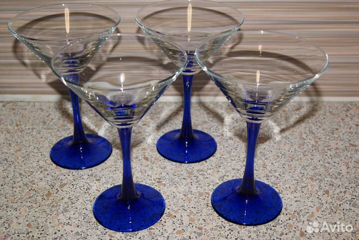 Бокалы для мартини, коктейлей