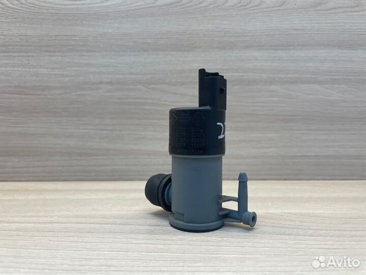 Насос стеклоомывателя Renault Logan