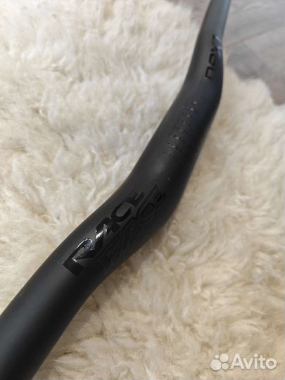 Руль карбоновый 740мм riser реплика Race Face Next