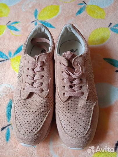 Кроссовки женские демисезонные