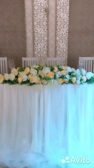 Искусственные цветы на свадебный стол