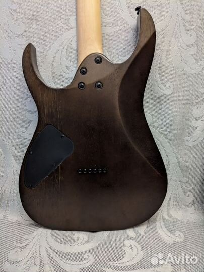 Электрогитара ibanez, комбик, шнуры, iRig, подвес