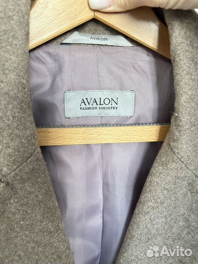 Пальто женское 42 44 коричневое