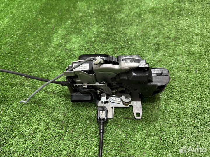 Замок двери передний левый Volvo XC90 II