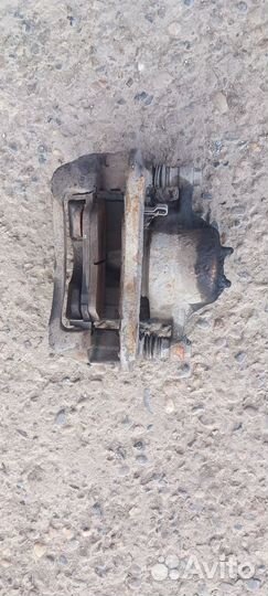 Тормозной суппорт r передний hyundai solaris 2