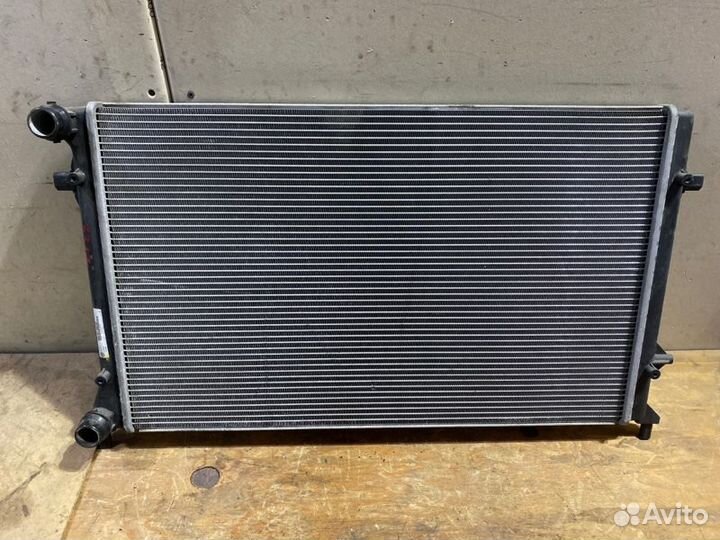 Радиатор двс Volkswagen Passat 3C5 BVY 2005-2010