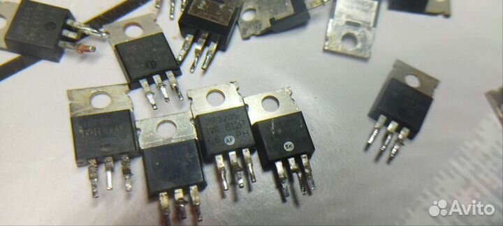 Транзистор IRF3205