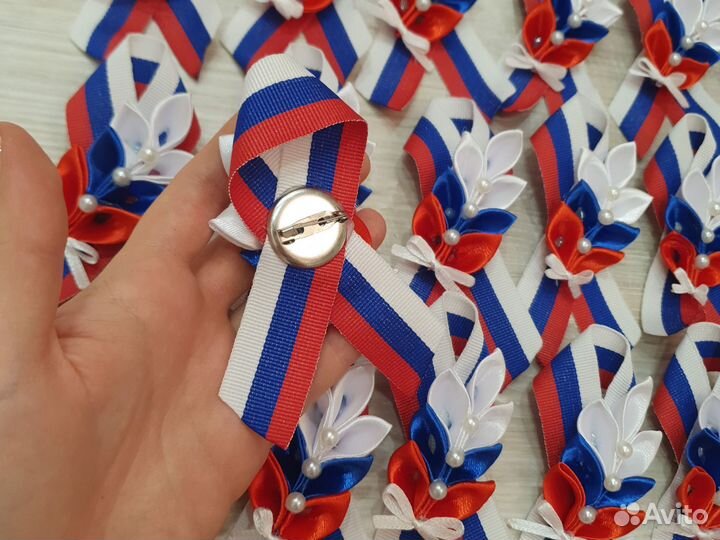 Канзаши, брошь на 9 мая