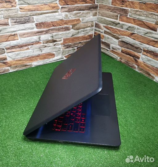 Игровой ноутбук Hp 17.3/i7/GTX 1070 8Гб/12озу/ssd