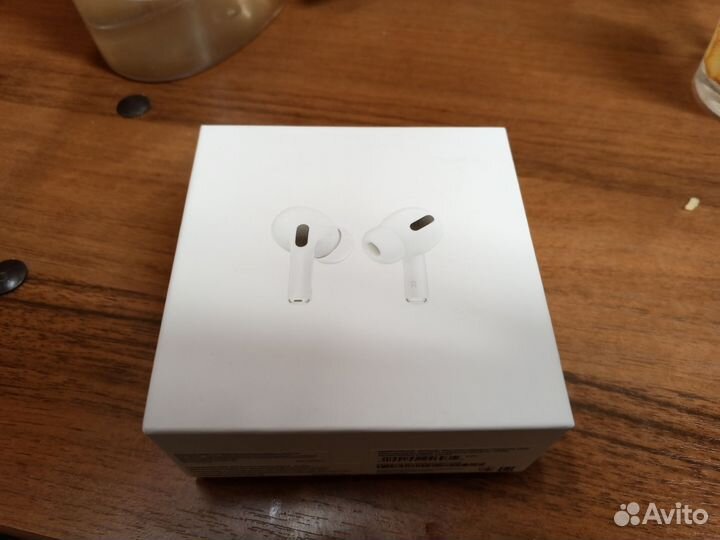 Bluetooth-гарнитура Apple AirPods Pro