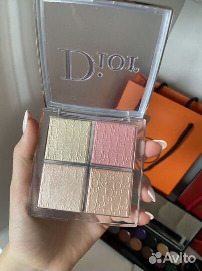 Dior хайлайтер 004