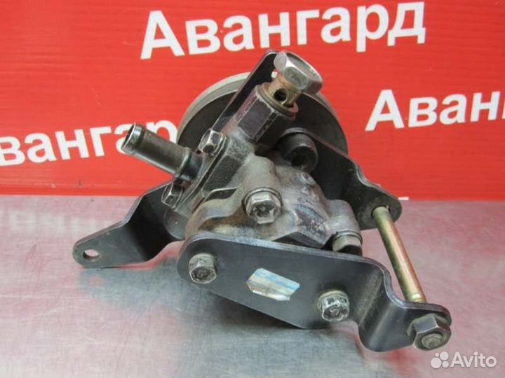 Насос гур Nissan Bluebird U14 CD20 1998