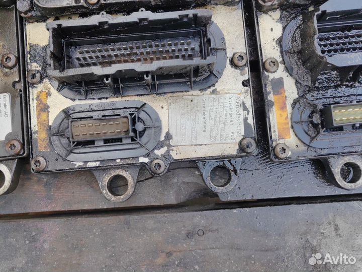 Продам блоки упр двигателем Mercedes Actros om501