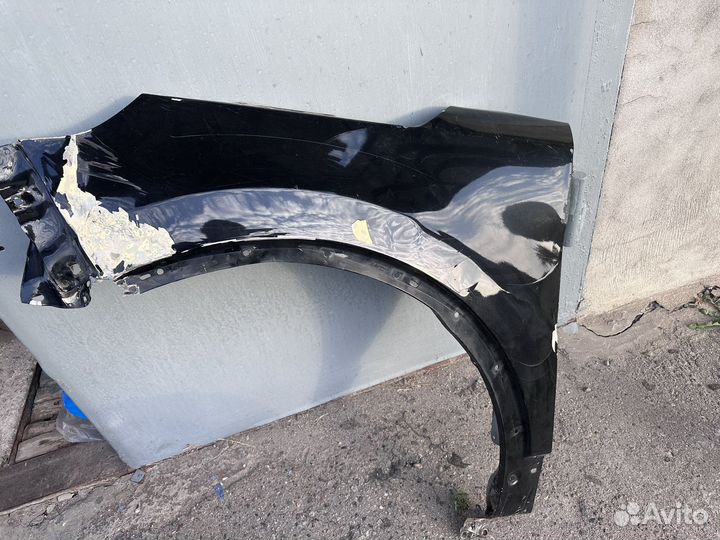 Левое Крыло Форд Эксплорер