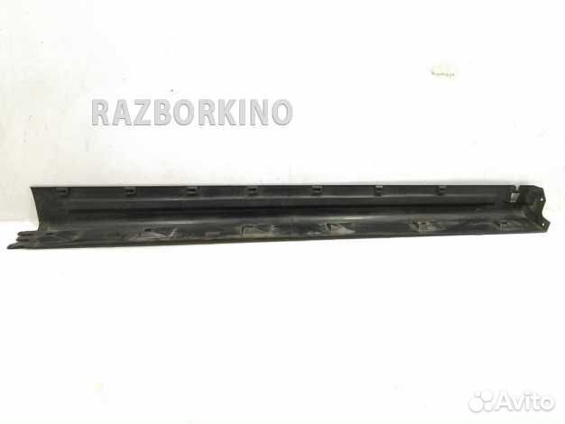 Накладка на правый порог