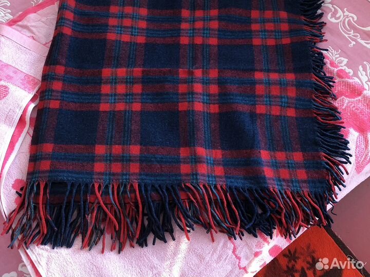 Шаль укрывная шерстяная 1,5-1,5 СССР Винтаж