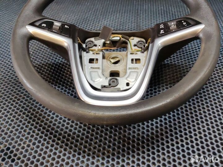 Руль opel astra j