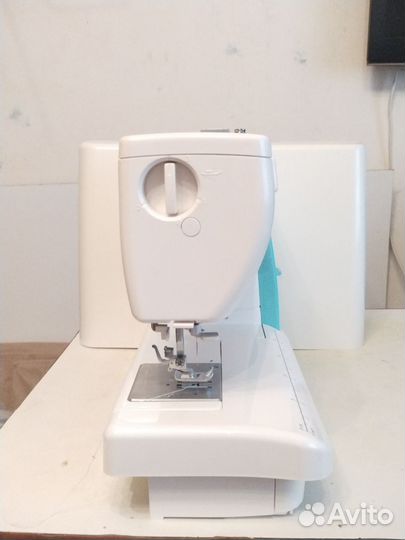 Швейная машина janome новая