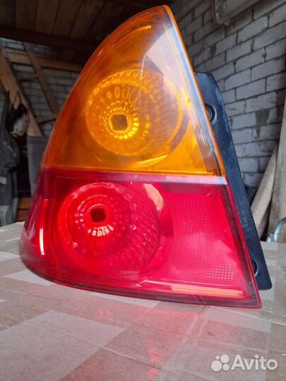 Фонарь задний сузуки лиана