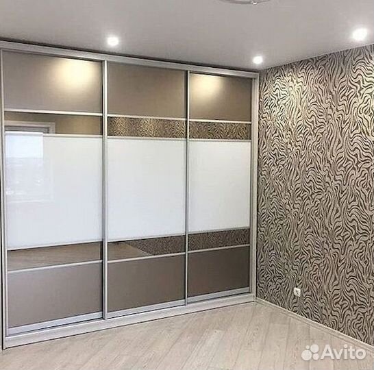 Шкаф в детскую