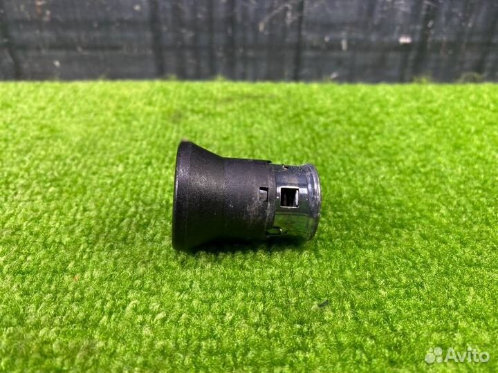 Прикуриватель задний Audi A6 C5 ASN 2002