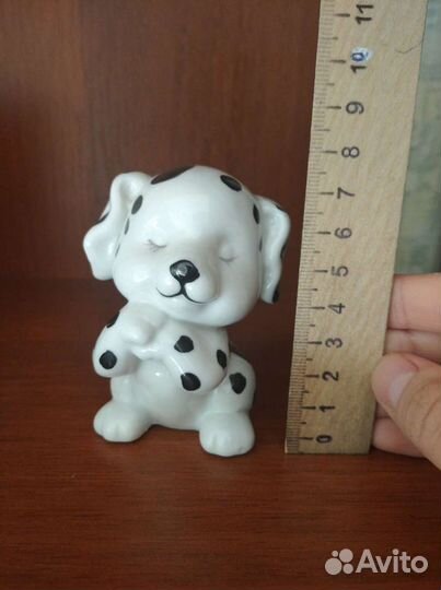 Фарфоровые статуэтки кошка и собака