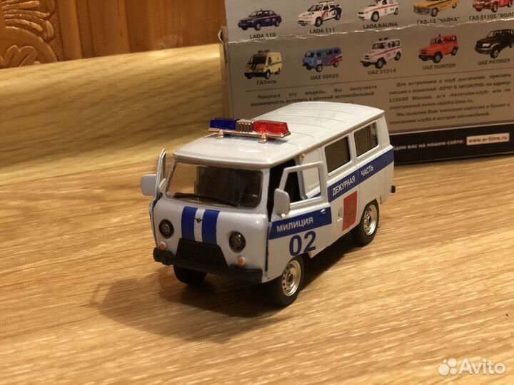 Машинка игрушка