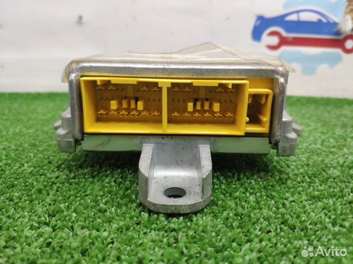 Блок управления SRS Honda Civic 4D R18A1 2009