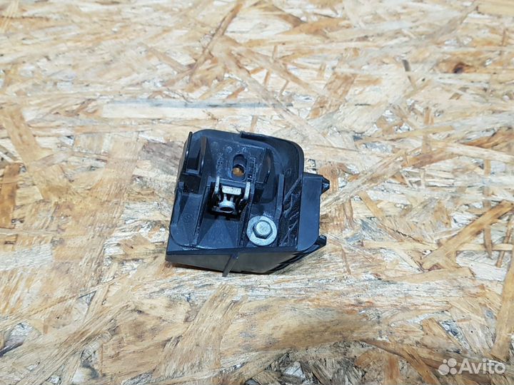 Крепление фары (кронштейн фары) левой BMW 3